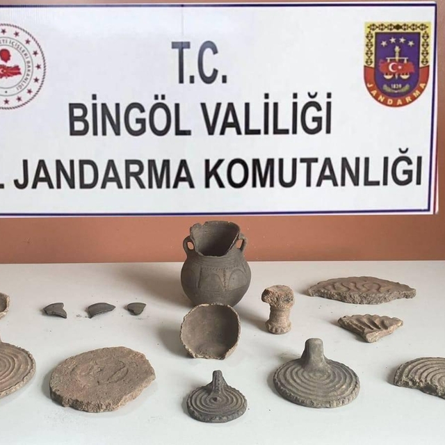Bingöl'de kaçak kazı ve tarihi eser kaçakçılığı operasyonunda 2 şüpheli yak...