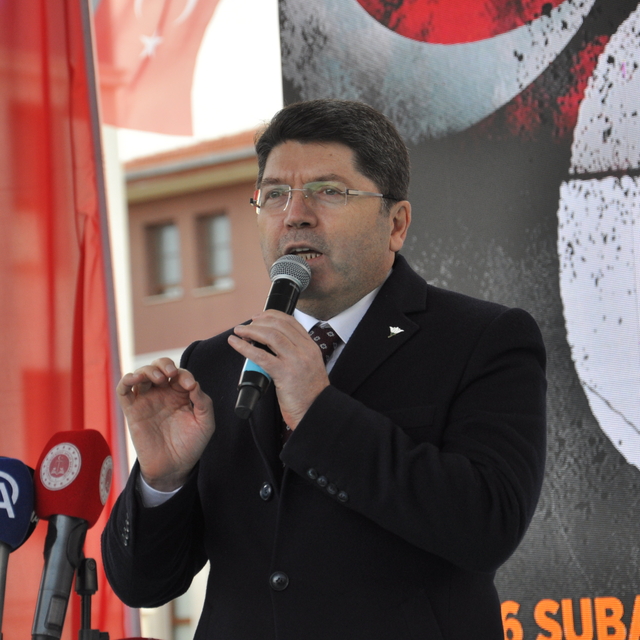 Bakan Tunç: Deprem bölgesine 2,5 trilyonu aşkın harcama yapıldı