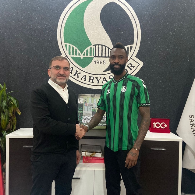 Sakaryaspor defans oyuncusu Nicolas N'Koulou'yu kiralık olarak transfer ett...