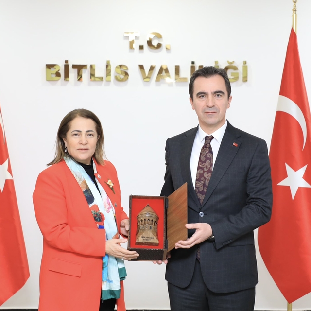Aile ve Sosyal Hizmetler Bakan Yardımcısı Madak, Bitlis Valiliğini ziyaret...