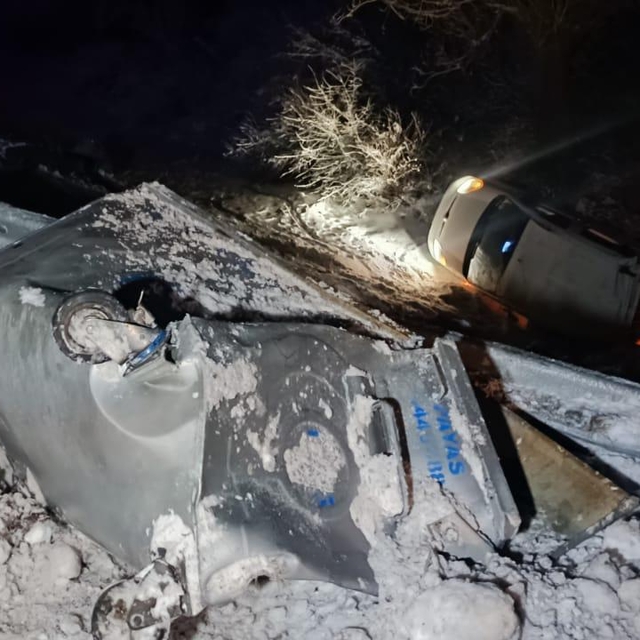 Elazığ'da hafif ticari araç şarampole yuvarlandı: 1 ölü, 1 yaralı