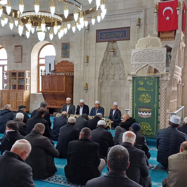 Darende'de 6 Şubat depremlerinde hayatını kaybedenler için mevlit okutuldu