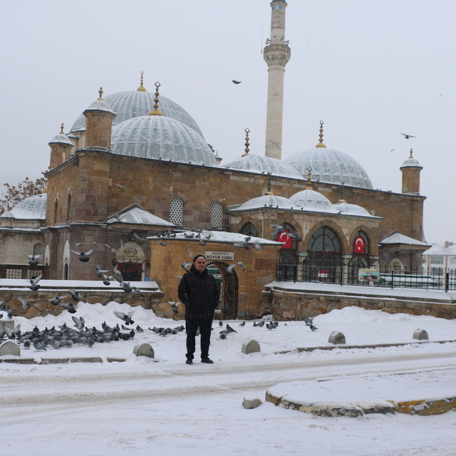 Yozgat'ta etkili olan kar hayatı olumsuz etkiledi