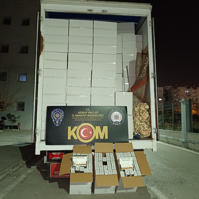 Adana'da kamyonda 7 milyon 500 bin makaron ele geçirildi