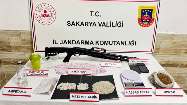 Sakarya'da uyuşturucu operasyonunda 2 şüpheli tutuklandı