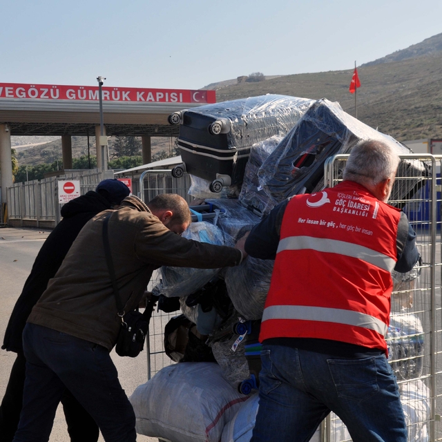 Suriyeli öğretmenden meslektaşlarına çağrı: Çocuklarımızın eğitimi için ülk...