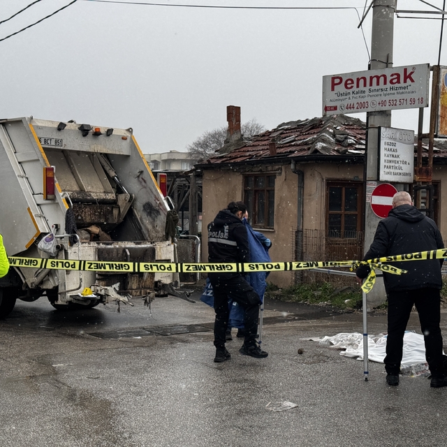 Bursa'da çöp kamyonunun çarptığı kadın öldü