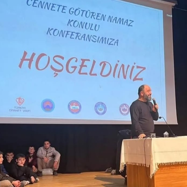 Boyabat'ta "Cennete Götüren Namaz" konferansı düzenlendi