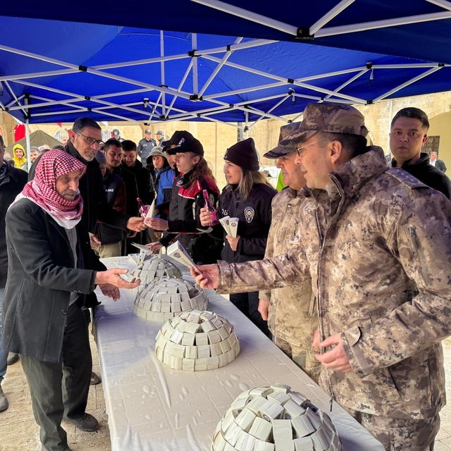 Şanlıurfa'da 6 Şubat depremlerinde hayatını kaybedenler için mevlit okutuld...