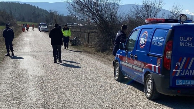 Burdur'da traktörden düşen kişiyi motosiklet kazasında öldü gibi göstermekle suçlanan zanlı tutuklandı