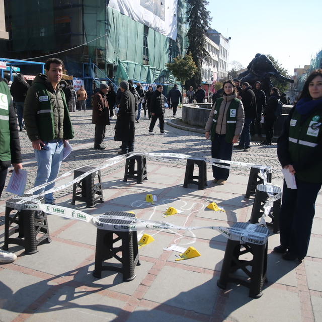 Edirne'de sigaranın zararlarına "olay yeri" konseptiyle dikkat çekildi