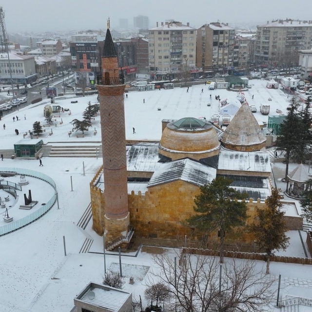 Kırşehir'de kar manzarası dron kamerasında