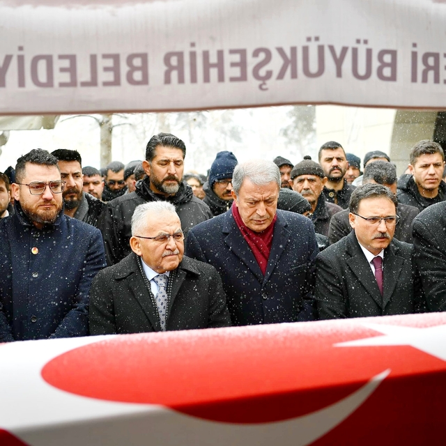 Kayseri'de vefat eden Kıbrıs gazisi Şemsettinoğlu son yolculuğuna uğurlandı