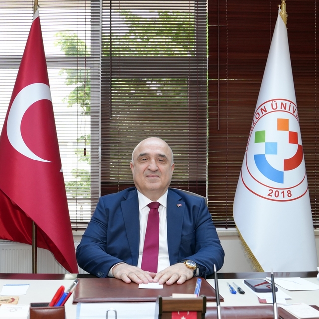 Prof. Dr. Demircioğlu'ndan öğretmen adaylarına afet eğitimi verilmesi öneri...