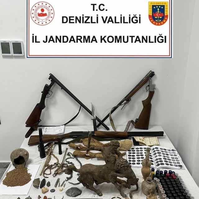 Denizli'de tarihi eser kaçakçılığı operasyonu; 2 gözaltı