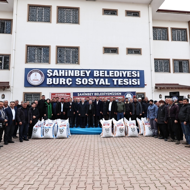 Gaziantep'te çiftçilere 7 bin ton yem desteği dağıtımı sürüyor