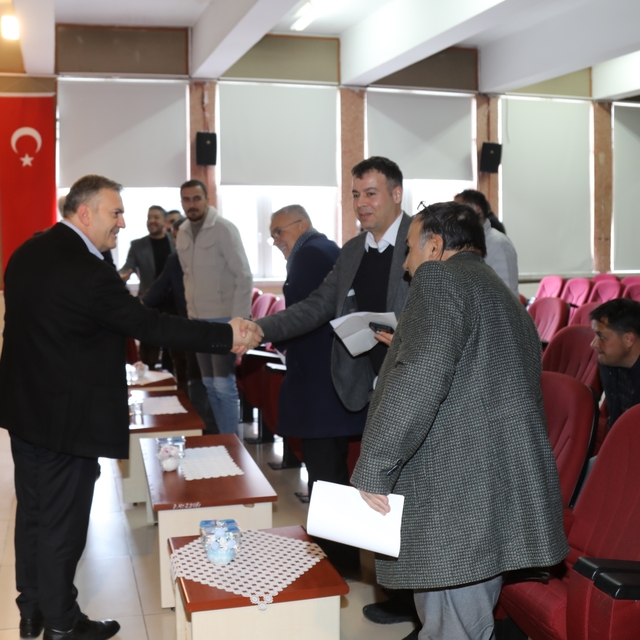 Çubuk Kaymakamı Bakır ve Belediye Başkanı Demirbaş, besicilerle bir araya g...