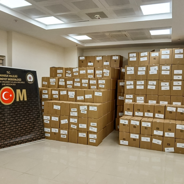 Manisa'da sahte içki operasyonunda 3 şüpheli yakalandı