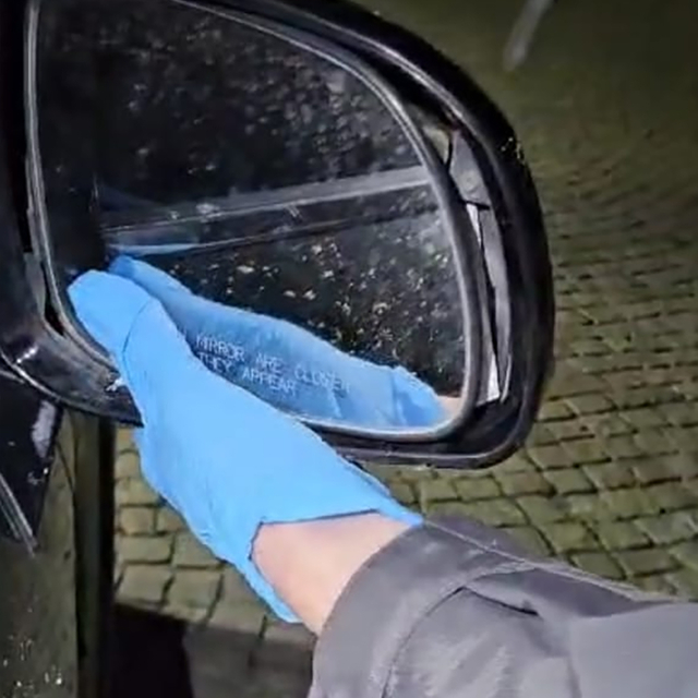 Konya'da otomobilin dikiz aynasında uyuşturucu ele geçirildi, 2 şüpheli tut...