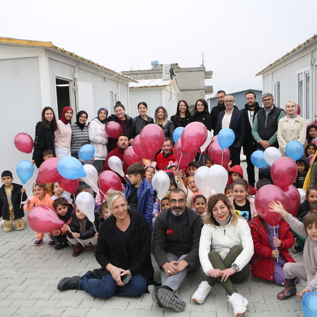 Hatay'da konteyner kentteki anaokuluna eğitim desteği
