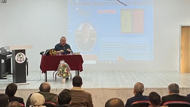 Şair Şükrü Erbaş, Güroymak'ta öğrencilerle bir araya geldi