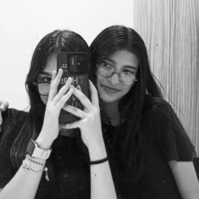 Ehliyetsiz sürücünün kullandığı minibüsün çarptığı liseli Esmanur, yaşam sa...