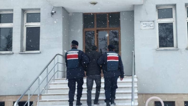 Yozgat'ta çeşitli suçlardan aranan 2 şüpheli yakalandı