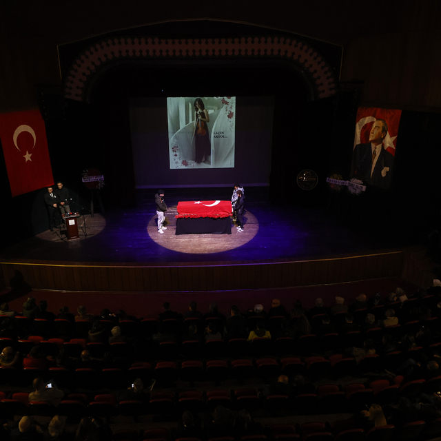 Mersin'de otomobilin çarpması sonucu ölen genç kemancı Akyol'un cenazesi de...