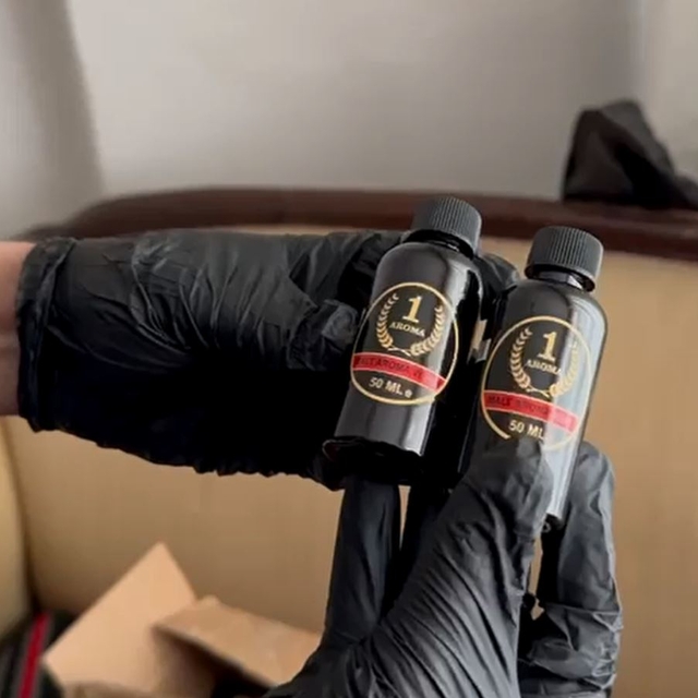 Etil alkolü su şişelerine, içki kitini ayakkabılığa gizlemiş