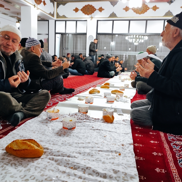 Niğde'de sabah namazı buluşmaları devam ediyor