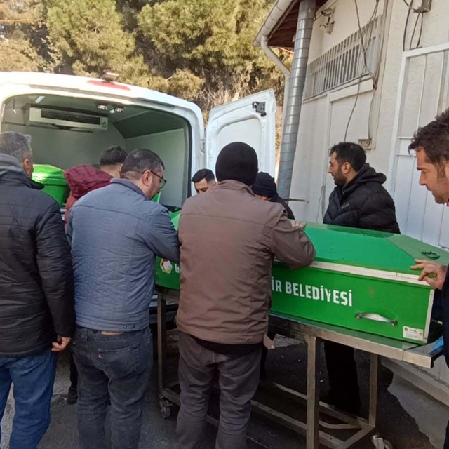 Sokakta uğradığı silahlı saldırıda öldü (2)