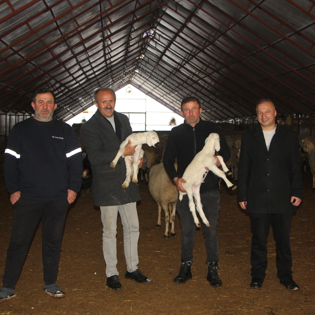 Zara Ziraat Odası Başkanı Şimşek, ilçedeki köyleri ziyaret etti