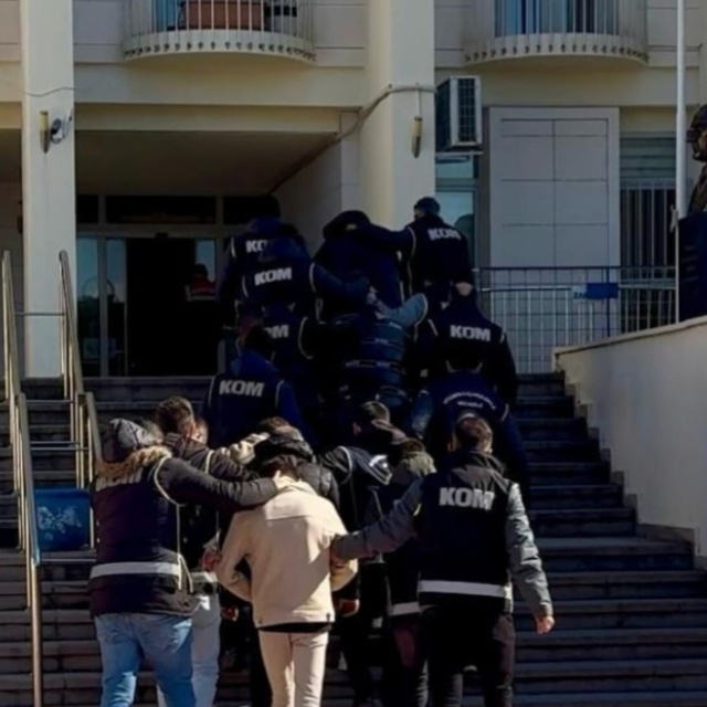 Muğla'da suç örgütü operasyonunda yakalanan 8 şüpheli tutuklandı