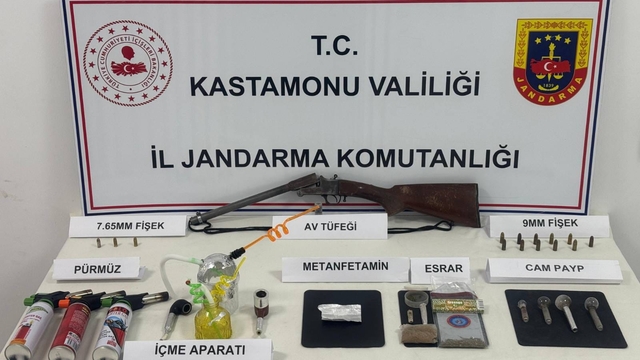 Kastamonu'da uyuşturucu operasyonunda 2 zanlı tutuklandı