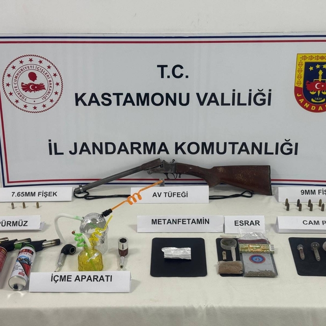 Kastamonu'da uyuşturucu operasyonunda 2 zanlı tutuklandı