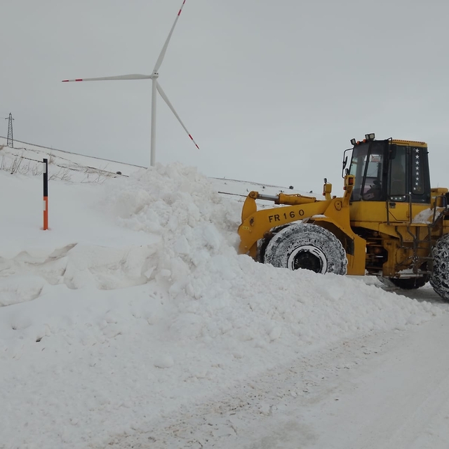 Kayseri'de kar nedeniyle kapanan 107 mahalle yolu ulaşıma açıldı