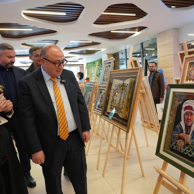 Erdemli'de kursiyelerin çalışmaları sergide buluşturuldu