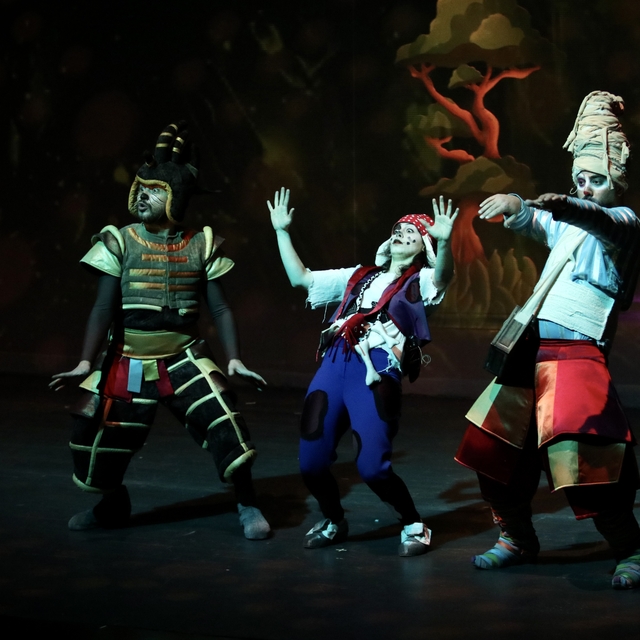 "Masal Şatosu" müzikali 10 yılın ardından Samsun'da minik seyircileriyle bu...