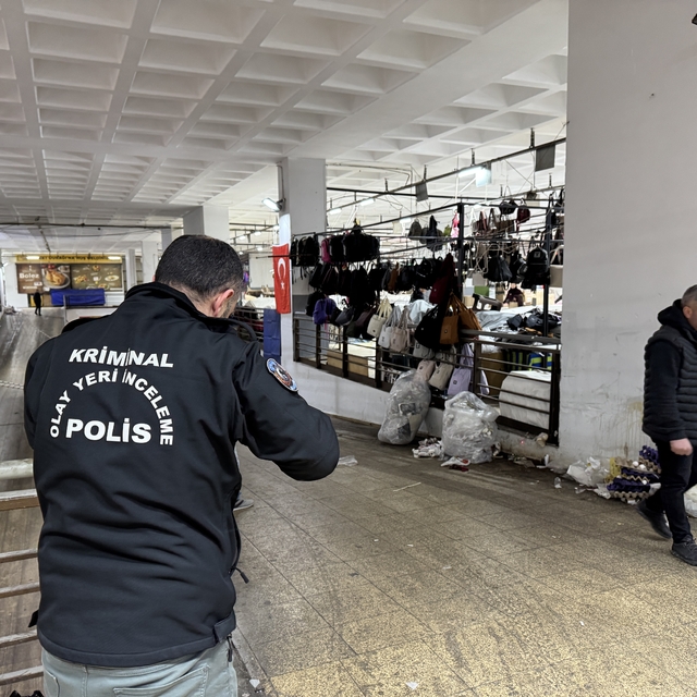 İzmir'de pazarcılar arasında çıkan kavgada 6 kişi yaralandı