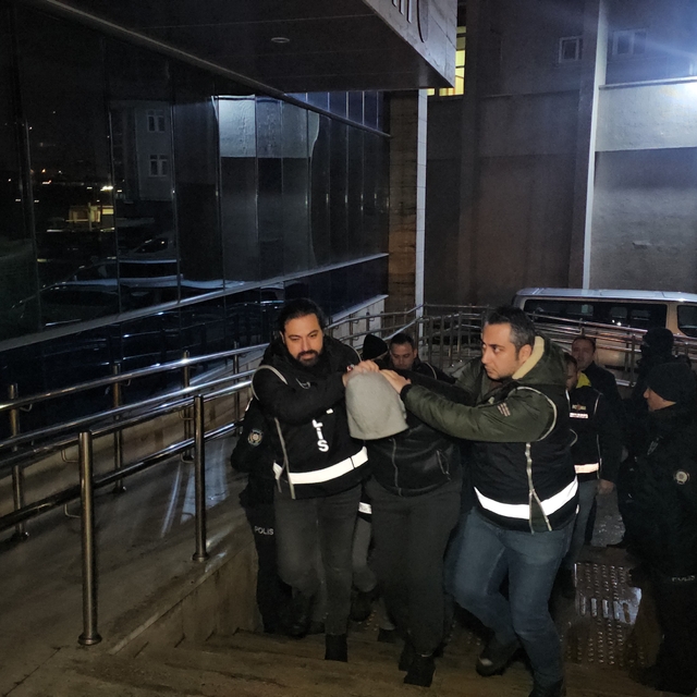 Zonguldak'ta 'tefeci'operasyonu: 8 gözaltı