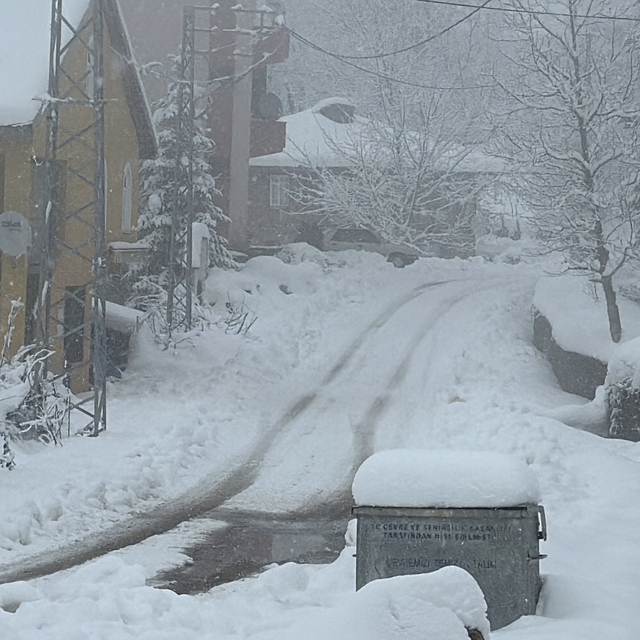 Bartın'ın en yüksek köyünde kar kalınlığı 70 santimi geçti