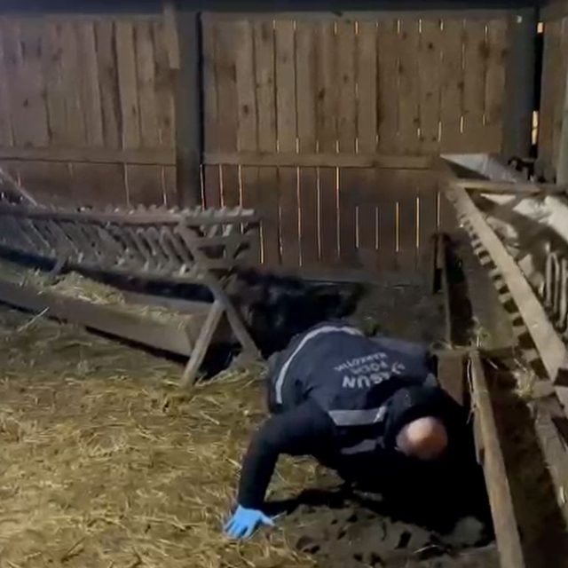 Çiftlik evindeki kümeste 1 kilo 400 gram esrar ele geçirildi