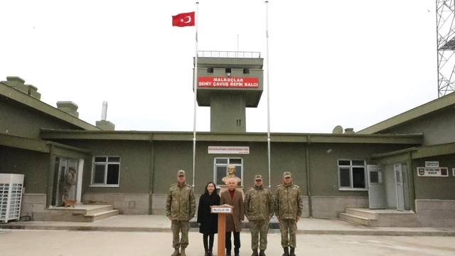 Kırklareli Valisi Turan, Bulgaristan sınırında nöbet tutan Mehmetçiği ziyaret etti
