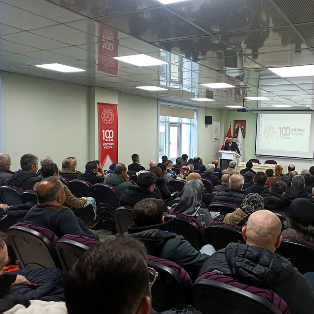 Tokat'ta "Türkiye Yüzyılı Maarif Modeli" semineri gerçekleştirildi