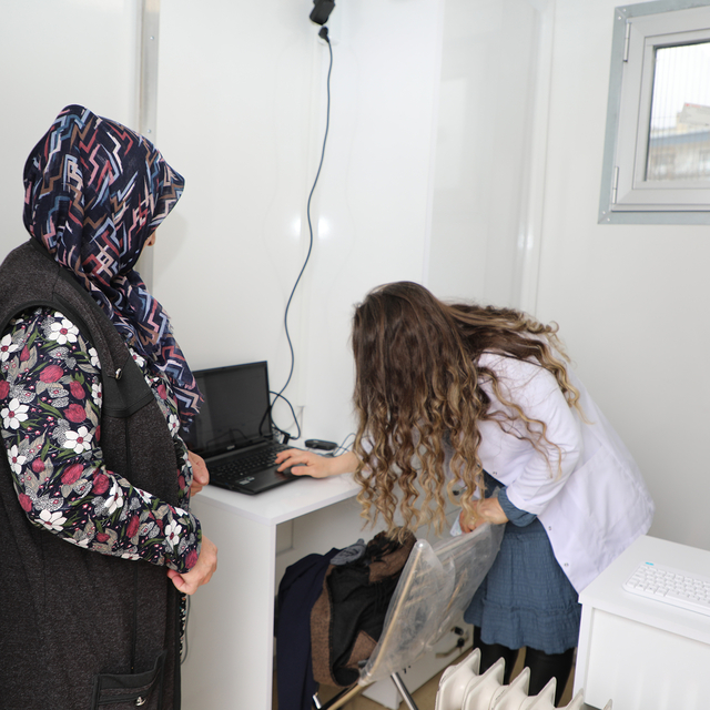 Talas Belediyesinin "Gezici kanser tarama aracı"nda geçen yıl 9 bin 496 tar...