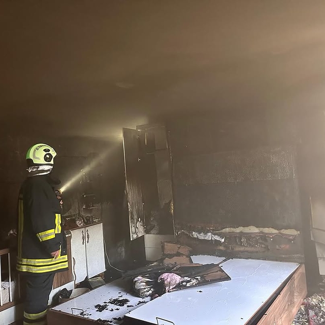 Hatay'da yangın çıkan evde hasar oluştu