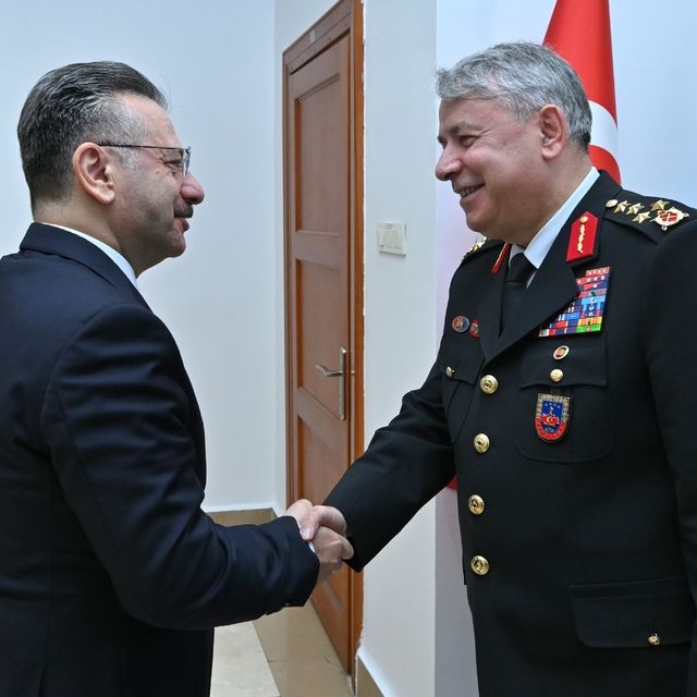 Eskişehir Valisi Aksoy Jandarma Genel Komutan Yardımcısı Orgeneral Kurtoğlu...