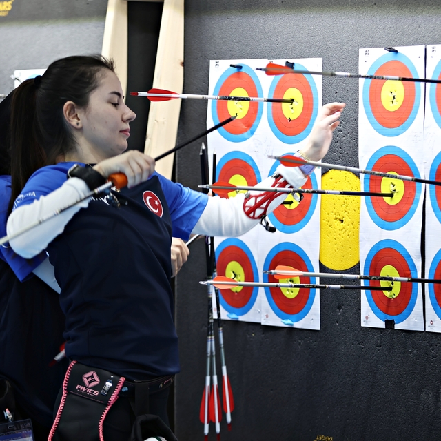 Okçuluk Salon Milli Takım Kampı Samsun'da başladı