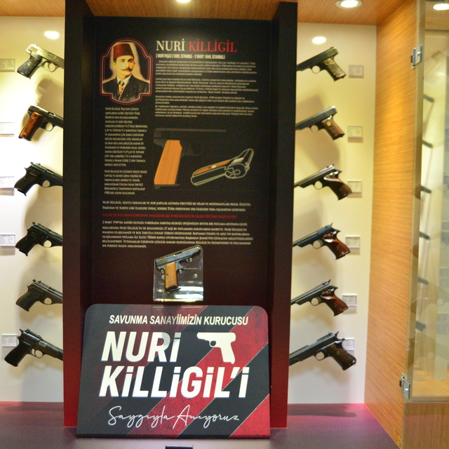 Kriminal laboratuvarda tarihi silah sergisi; ilk yerli silah da bulunuyor