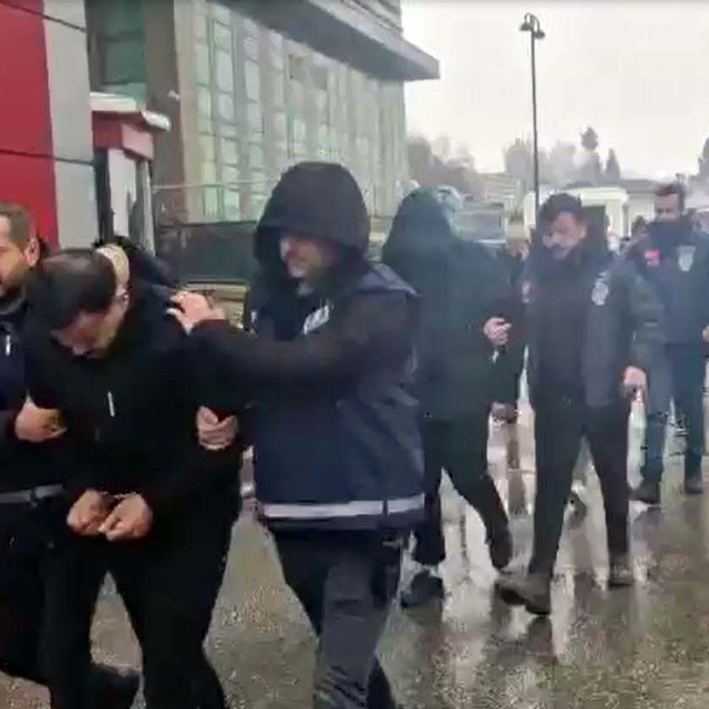 Gaziantep'te 1 kişinin öldüğü bıçaklı kavgada 5 şüpheli adliyede